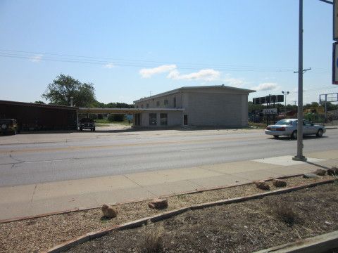 1820 N 6th St, Beatrice, NE 68310